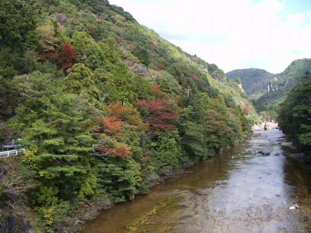 鳳来峡 板敷川 キラッと奥三河観光ナビ