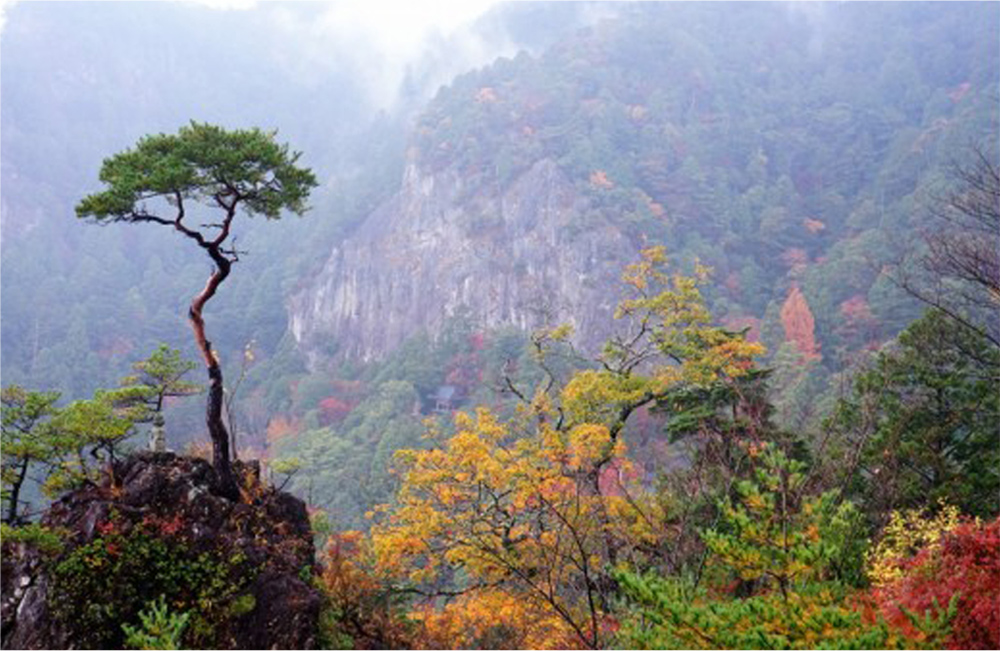 鳳来寺山