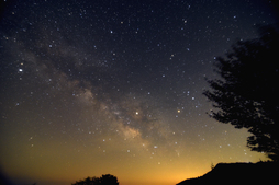 うおつり星を光りの川へ