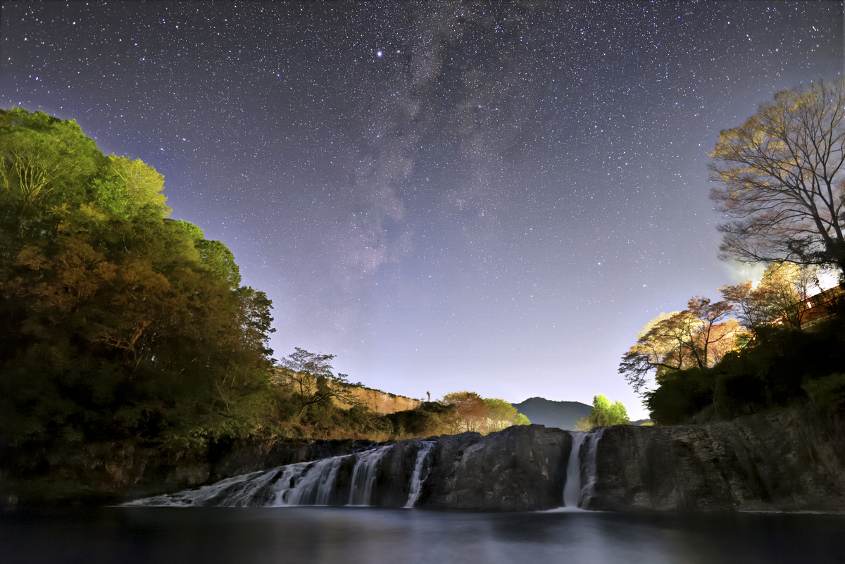 蔦の淵に沈みゆく天の川